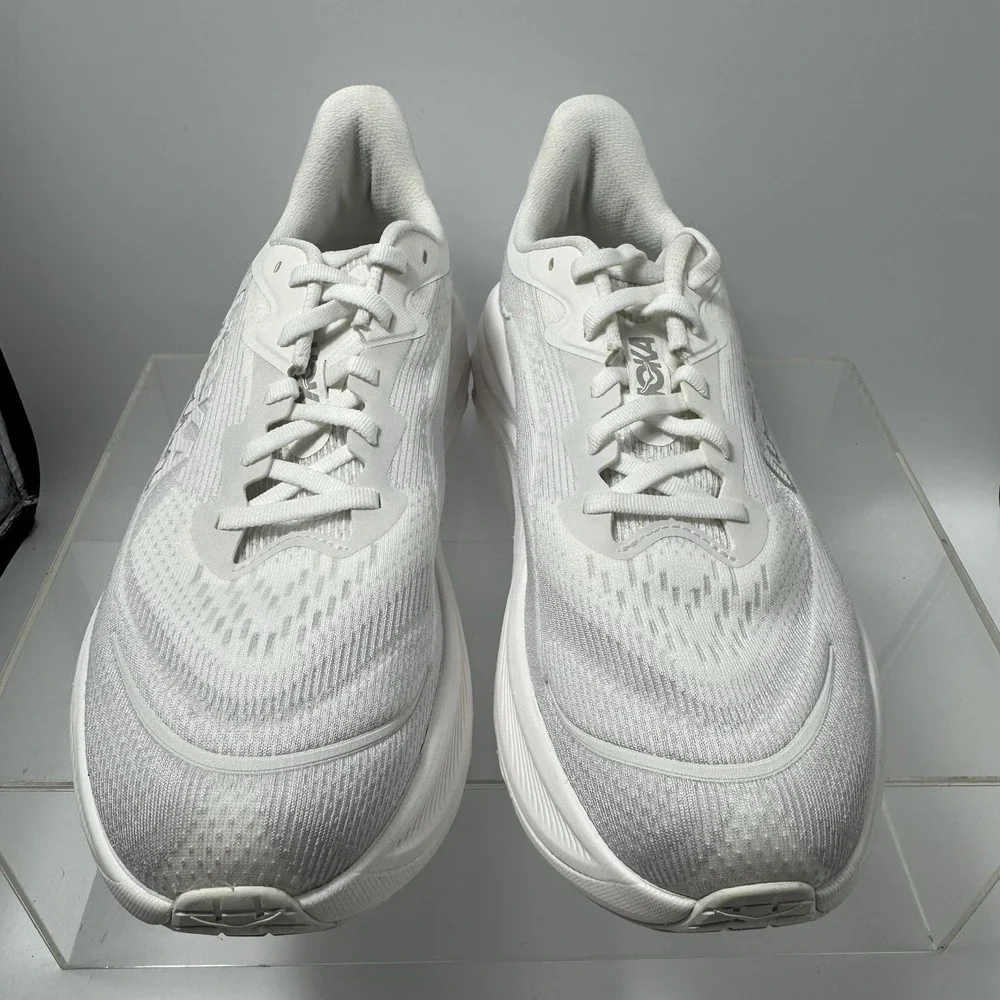 Brand New Hoka One One Skyflow White 1155111 FCG Running Shoes Men's Size 9.5